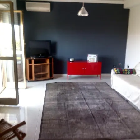 Apartment With 2 Bedrooms In *